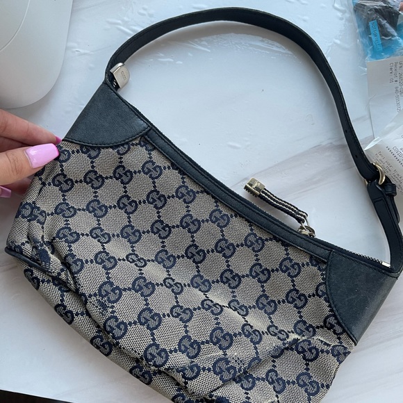 Authentic Gucci bag - Picture 3 of 9